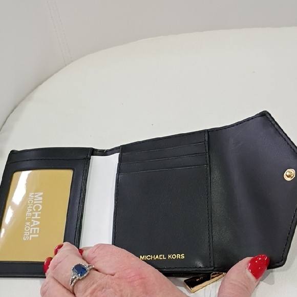 Michael Kors Black and Gold Wallet *NWT* - Picture 4 of 4